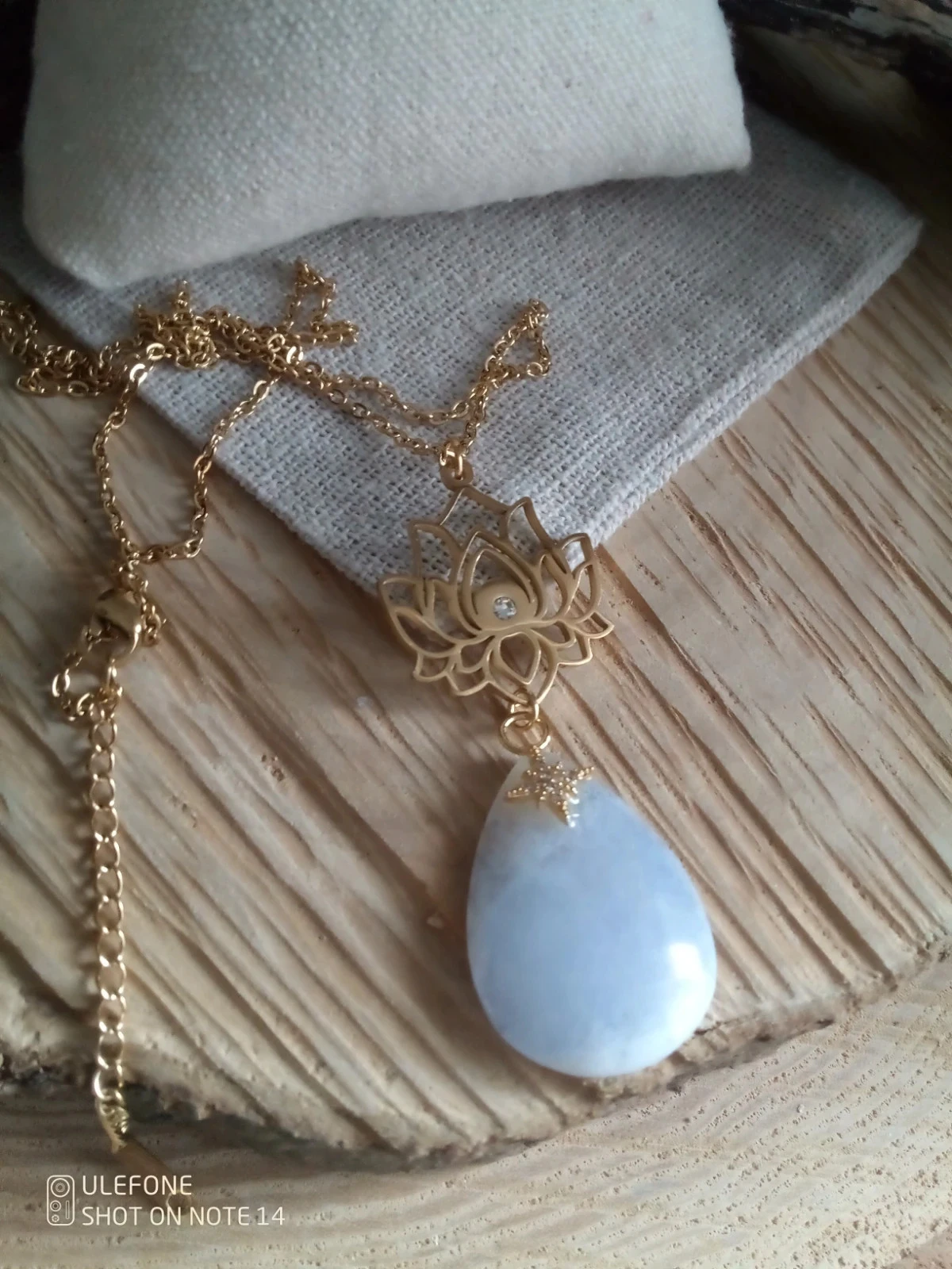 Collier lotus et pierre de calcite bleue – photo 2